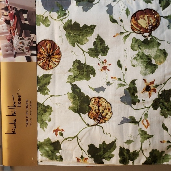 Nicole Miller Home NWT 72 x 16 Small Beaded Pumpkins with Fringe Table Runner - Picture 5 of 8